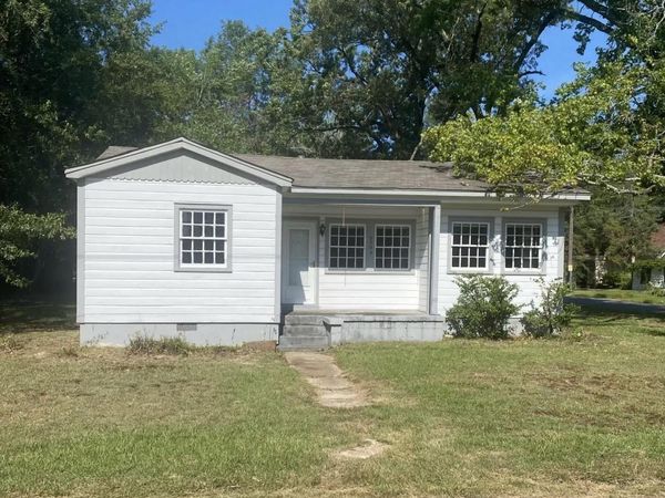 3500 S Poplar, Pine Bluff, AR 71603