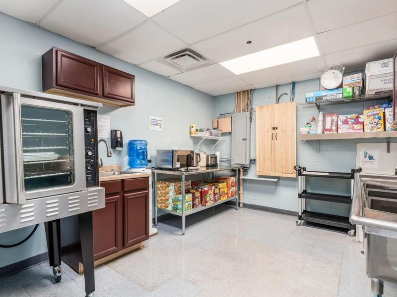 3530 Soldano Boulevard, Columbus, OH 43228 Photo 14