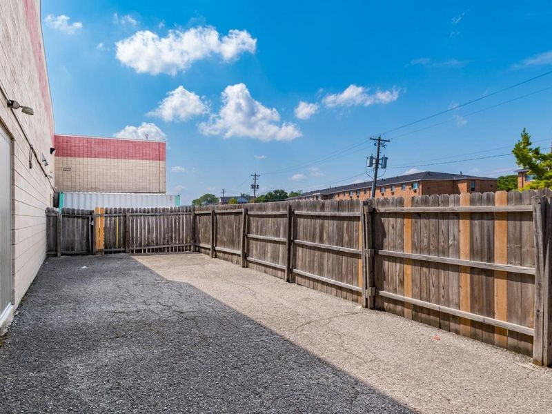 3530 Soldano Boulevard, Columbus, OH 43228 Photo 3