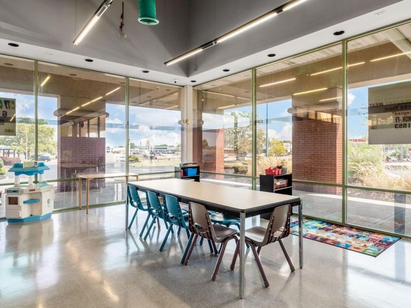 3530 Soldano Boulevard, Columbus, OH 43228 Photo 8