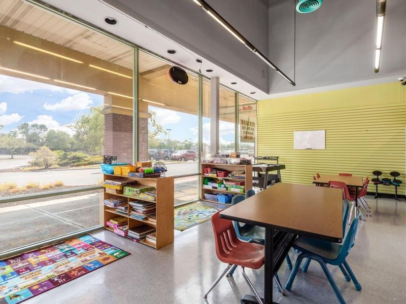 3530 Soldano Boulevard, Columbus, OH 43228 Photo 9