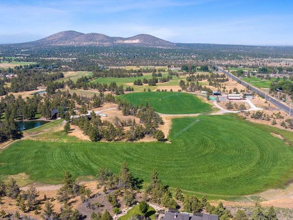 6268 W HWY 126 Highway, Redmond, OR 97756