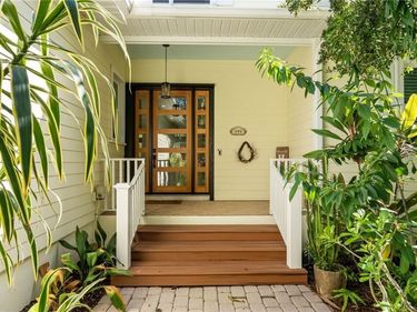 395 LIVE OAK DRIVE, VERO BEACH, FL 32963