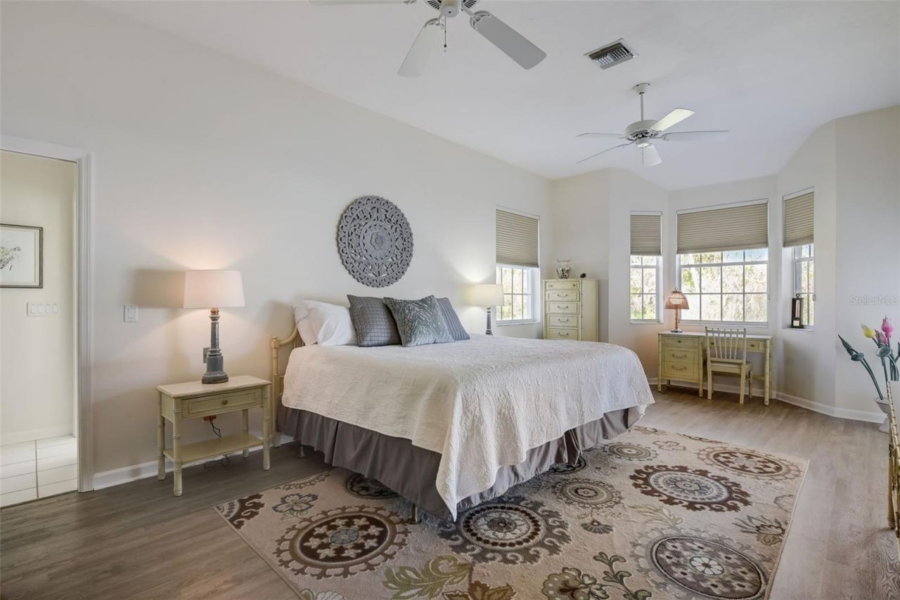 4653 Hadfield Drive, Sarasota, FL 34235 Photo