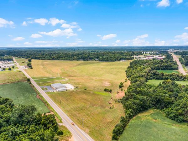 1987 E HIGHWAY 70 HWY, Jackson, TN 38305