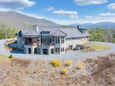 144 Seven Ridges Rd, Hot Springs, VA 24445