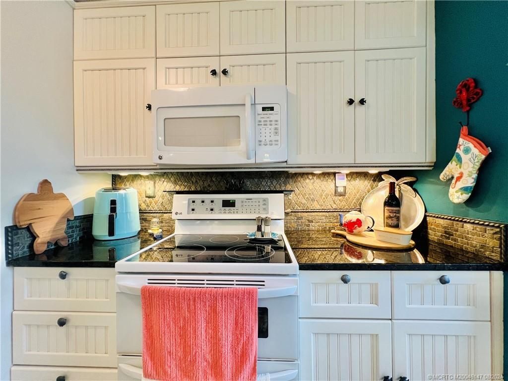 10044 S Ocean Drive, Unit 102, Jensen Beach, FL 34957 Photo