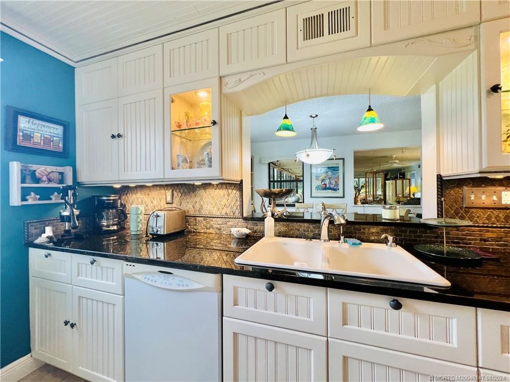 10044 S Ocean Drive, Unit 102, Jensen Beach, FL 34957 Photo