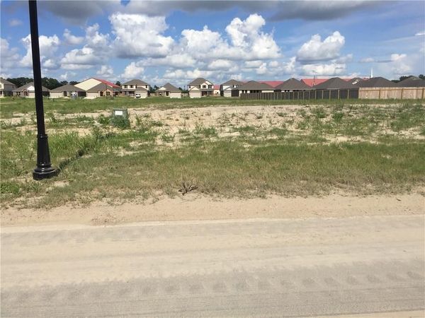 103 RED TAILED HAWK Road, Lake Charles, LA 70615