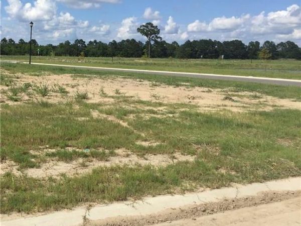 104 BARN OWL Drive, Lake Charles, LA 70615