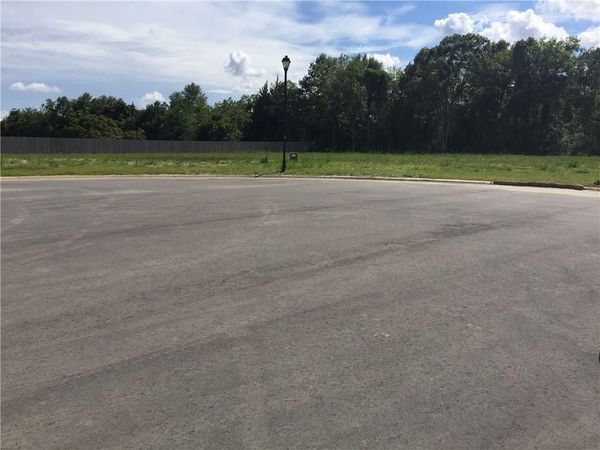 110 BARN OWL Drive, Lake Charles, LA 70615