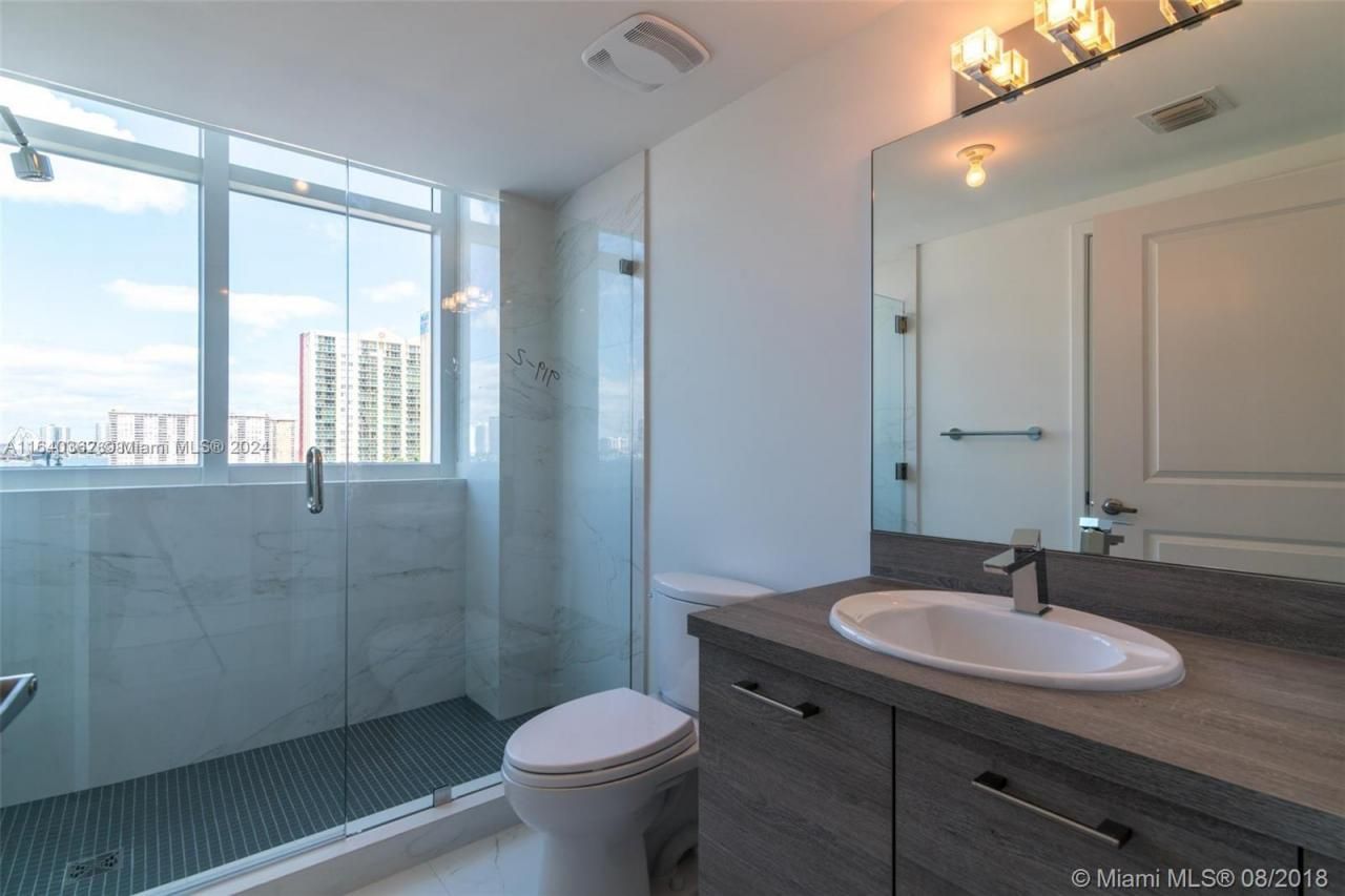 400 Sunny Isles Blvd, Unit 1019, Sunny Isles Beach, FL 33160 Photo