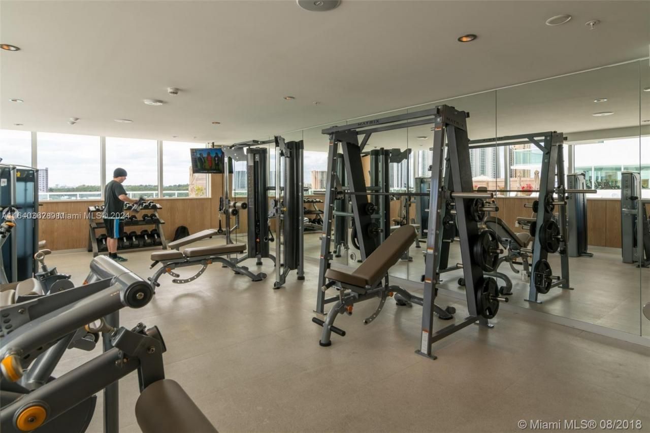 400 Sunny Isles Blvd, Unit 1019, Sunny Isles Beach, FL 33160 Photo