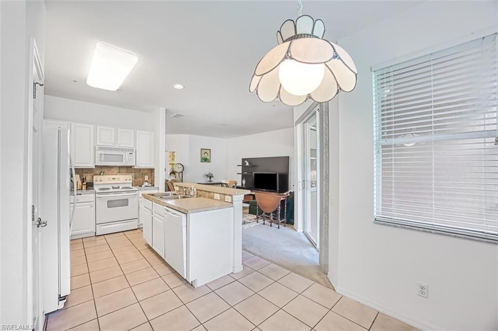 13921 Lake Mahogany Blvd, Unit 2813, Fort Myers, FL 33907 Photo