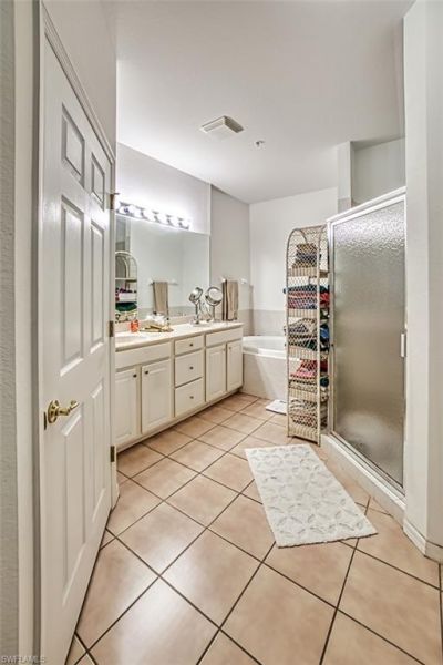 13921 Lake Mahogany Blvd, Unit 2813, Fort Myers, FL 33907 Photo