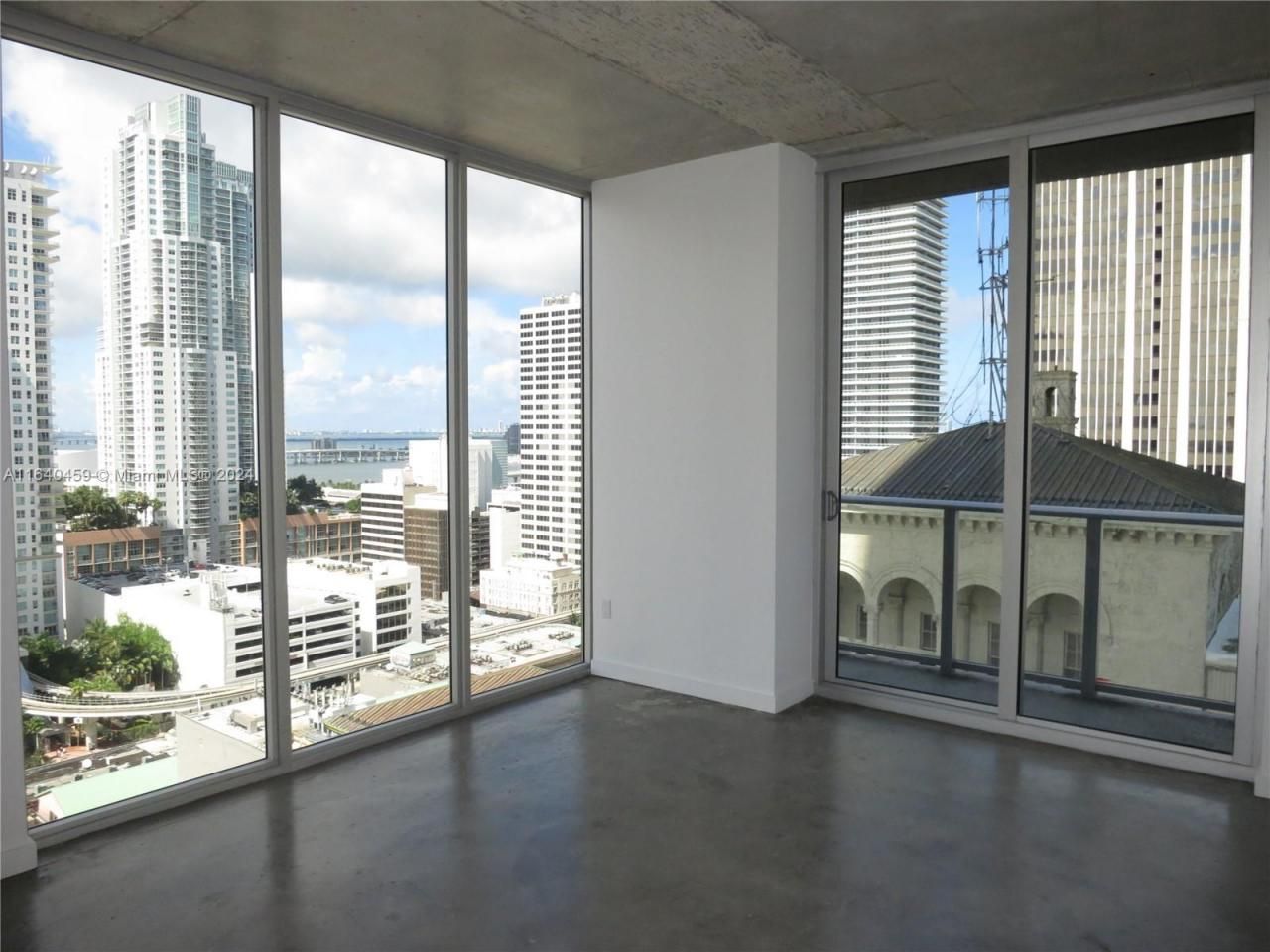 151 SE 1 St, Unit 1902, Miami, FL 33131 Photo