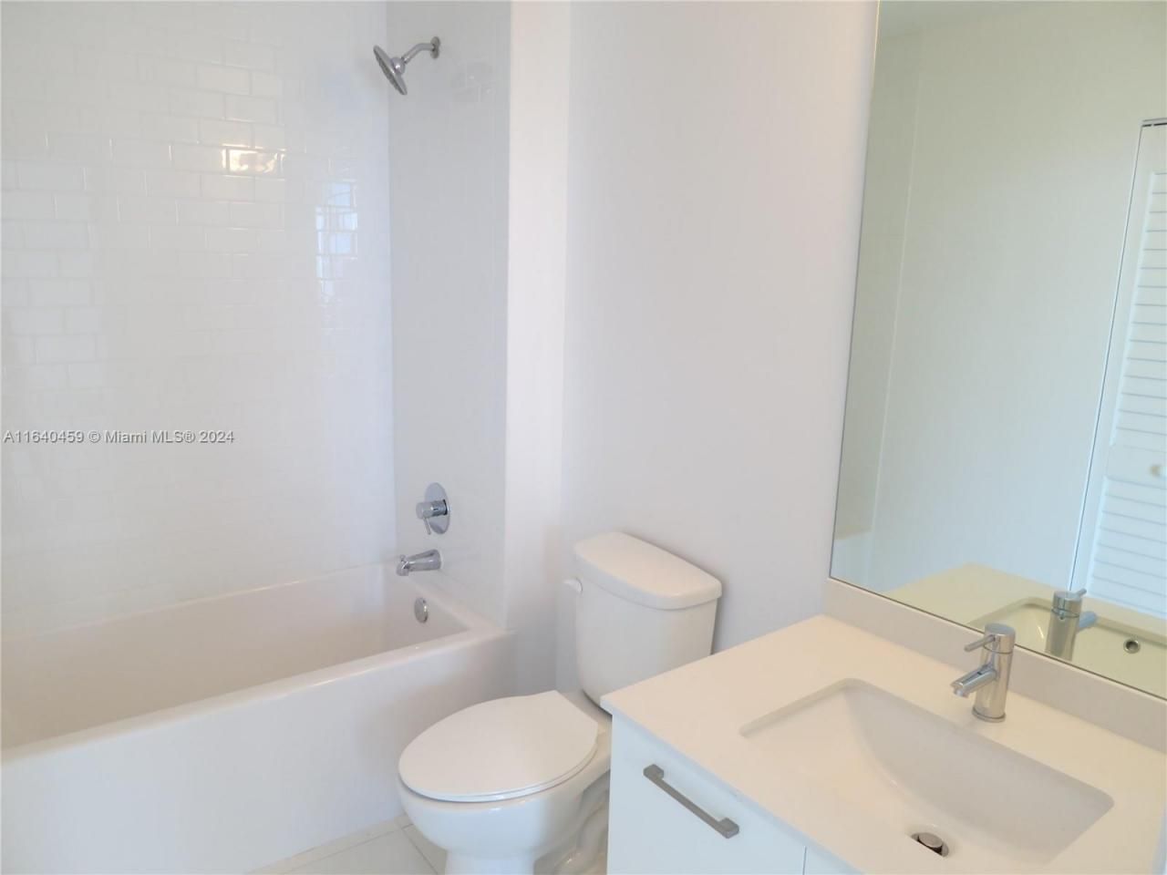 151 SE 1 St, Unit 1902, Miami, FL 33131 Photo