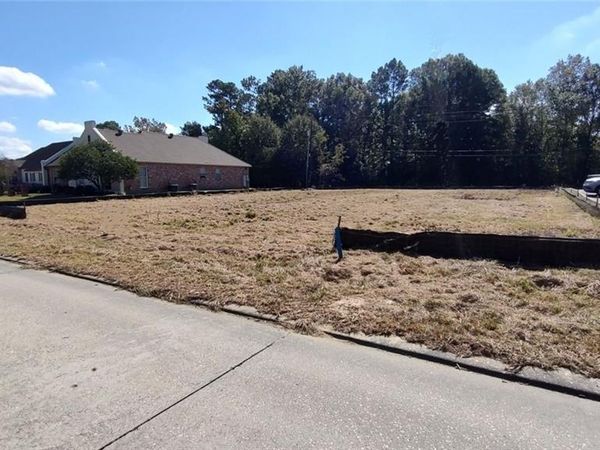 180 VETERANS Boulevard, Denham Springs, LA 70726