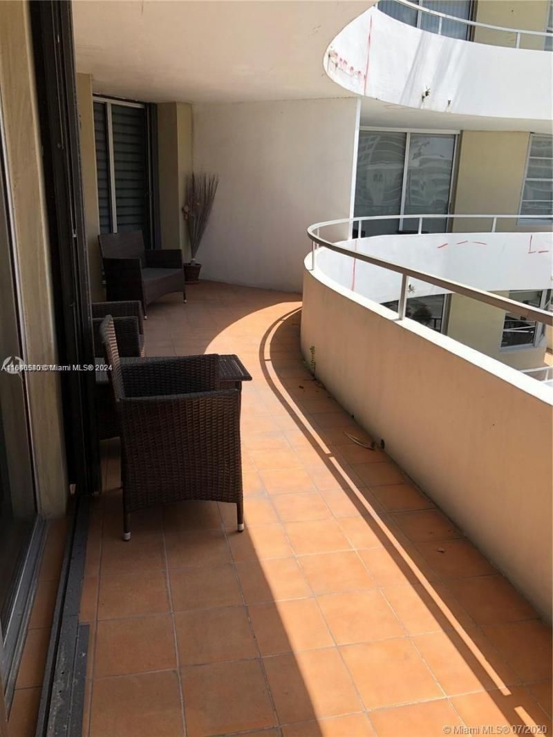 5555 Collins Ave, Unit 7T, Miami Beach, FL 33140 Photo