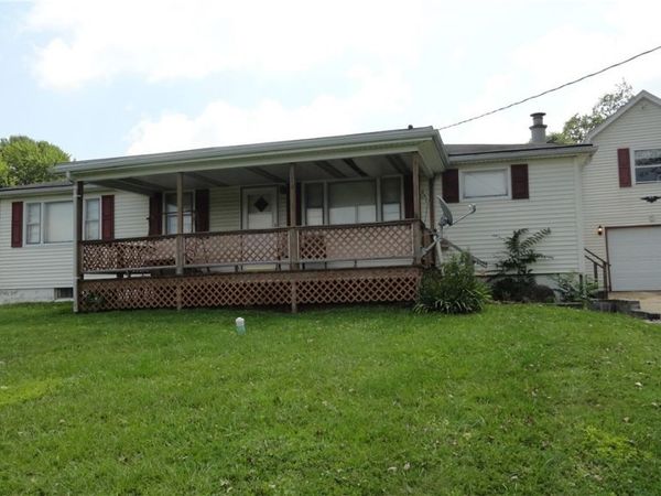 1788 Rolling Acres Road, New Cumberland, WV 26047