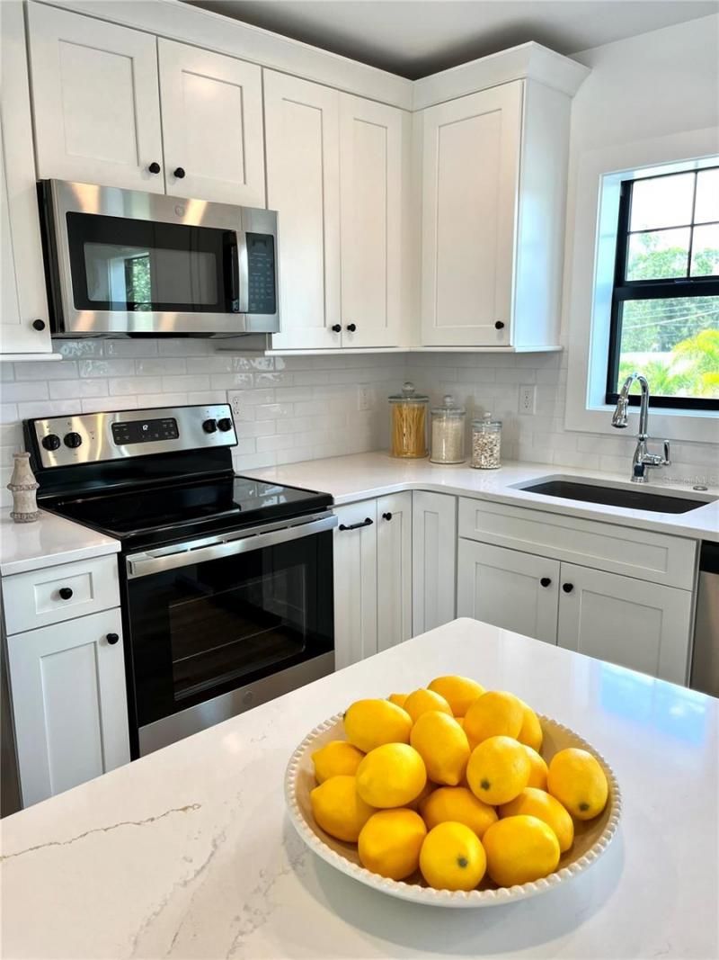 806 S Jefferson Avenue, Unit #1, Sarasota, FL 34237 Photo