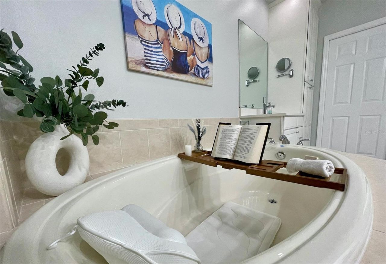 6450 Watercrest Way, Unit 402, Lakewood Ranch, FL 34202 Photo