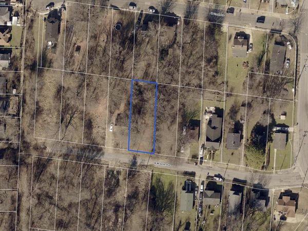 260 W MCKELLAR AVE, Memphis, TN 38109