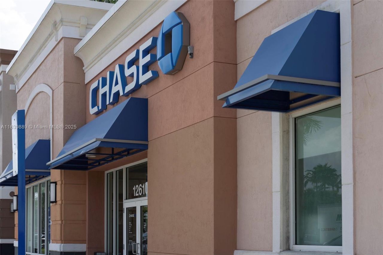 12610 SW 120th St, Miami, FL 33186 Photo