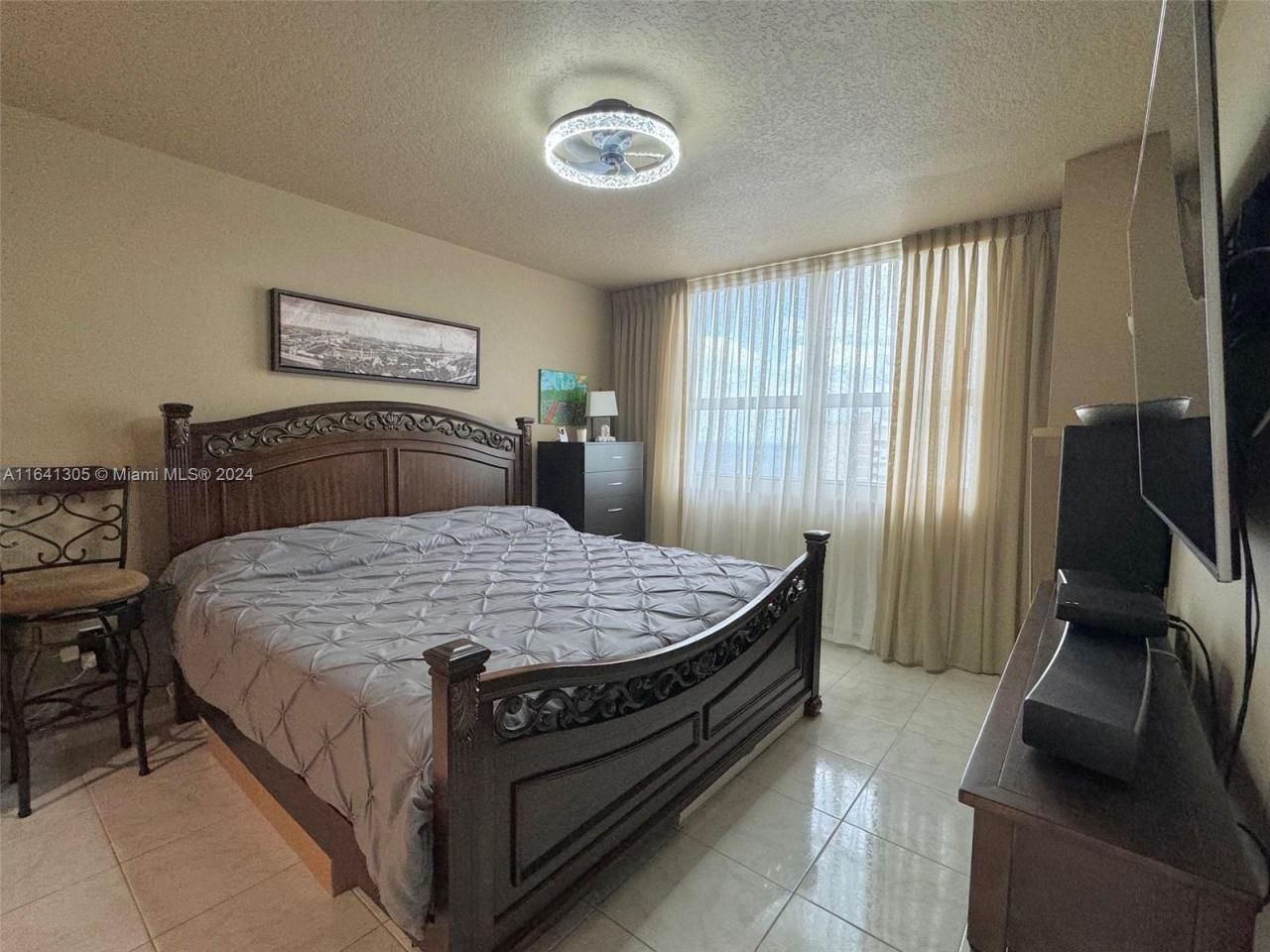 2080 S Ocean Dr, Unit 1607, Hallandale Beach, FL 33009 Photo