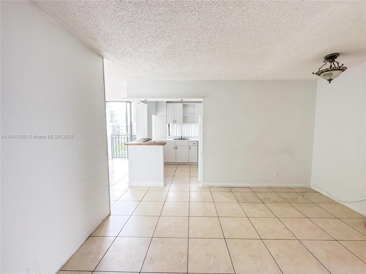 17021 N Bay Rd, Unit 915, Sunny Isles Beach, FL 33160 Photo