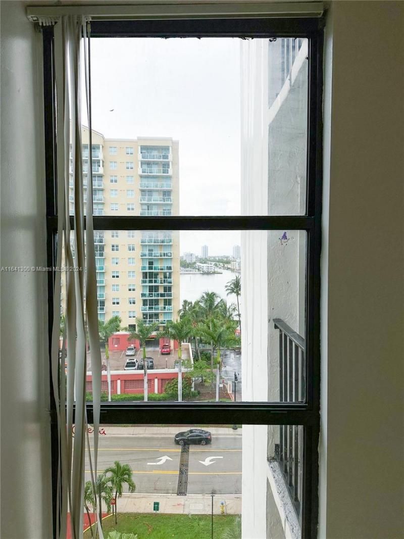17021 N Bay Rd, Unit 915, Sunny Isles Beach, FL 33160 Photo