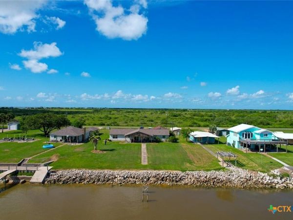 927 N CR 307 Road, Port Alto, TX 77979