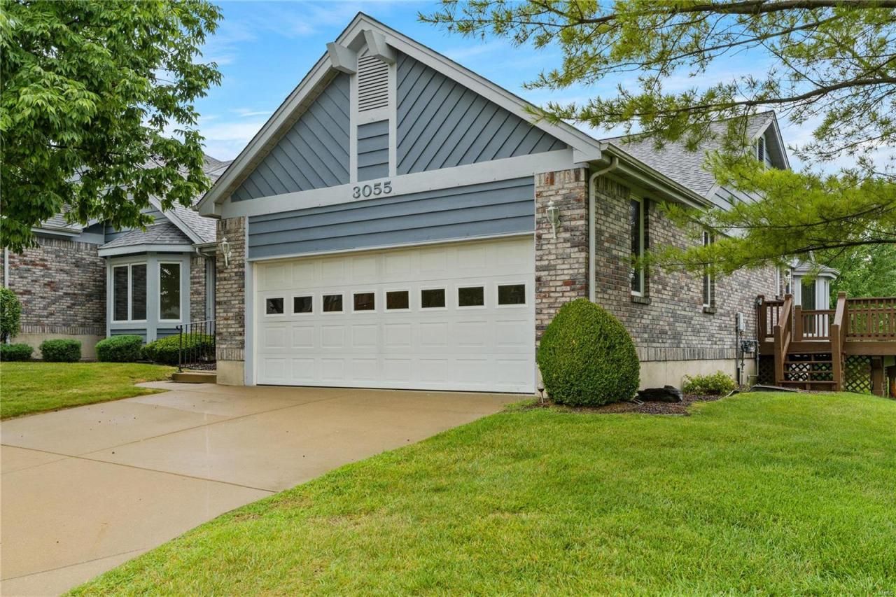 3055 Devilla Trail, Unit 8B, Saint Charles, MO 63301 Main Photo