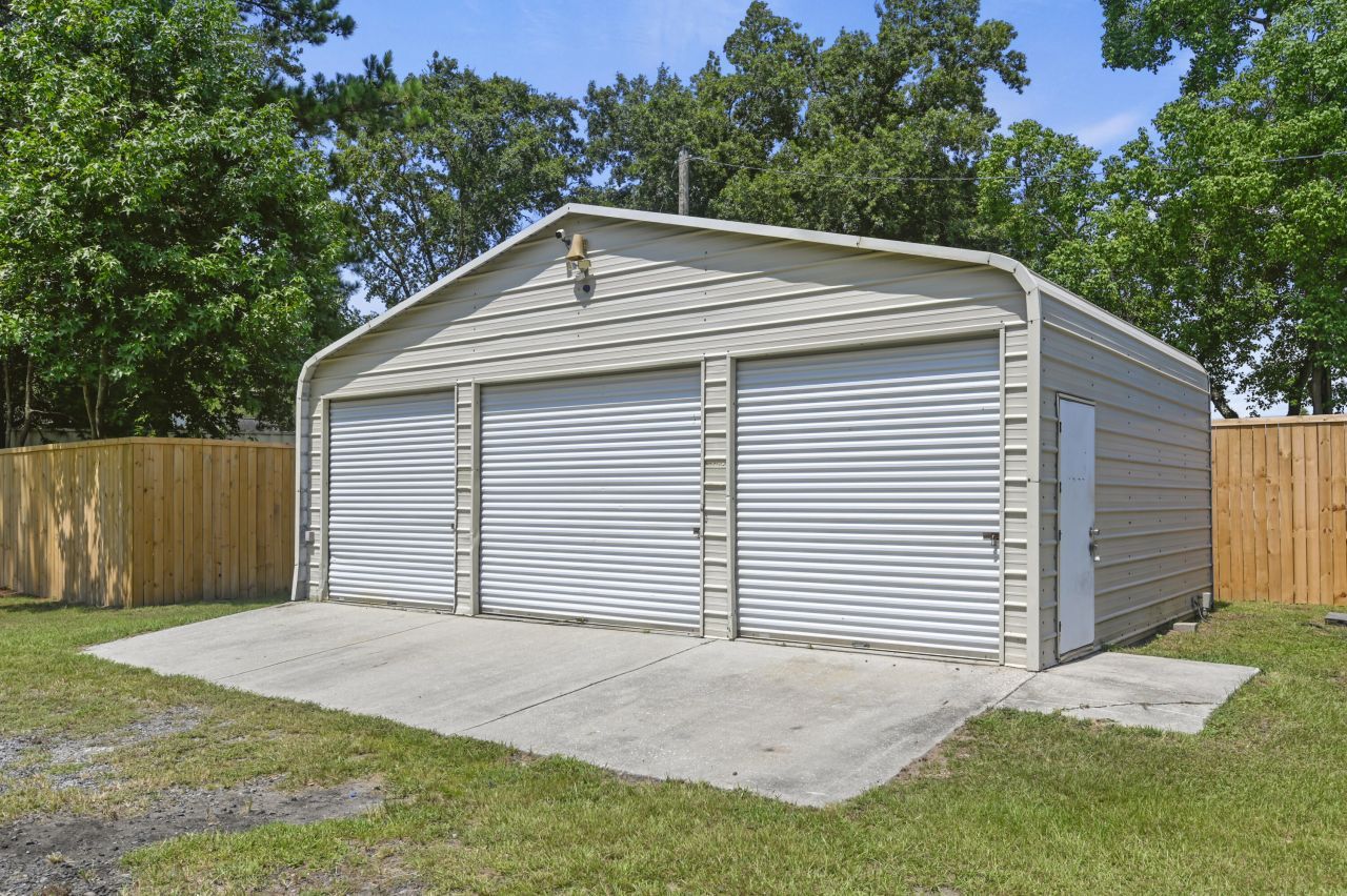 1813 Rifle Range Road Photo 14