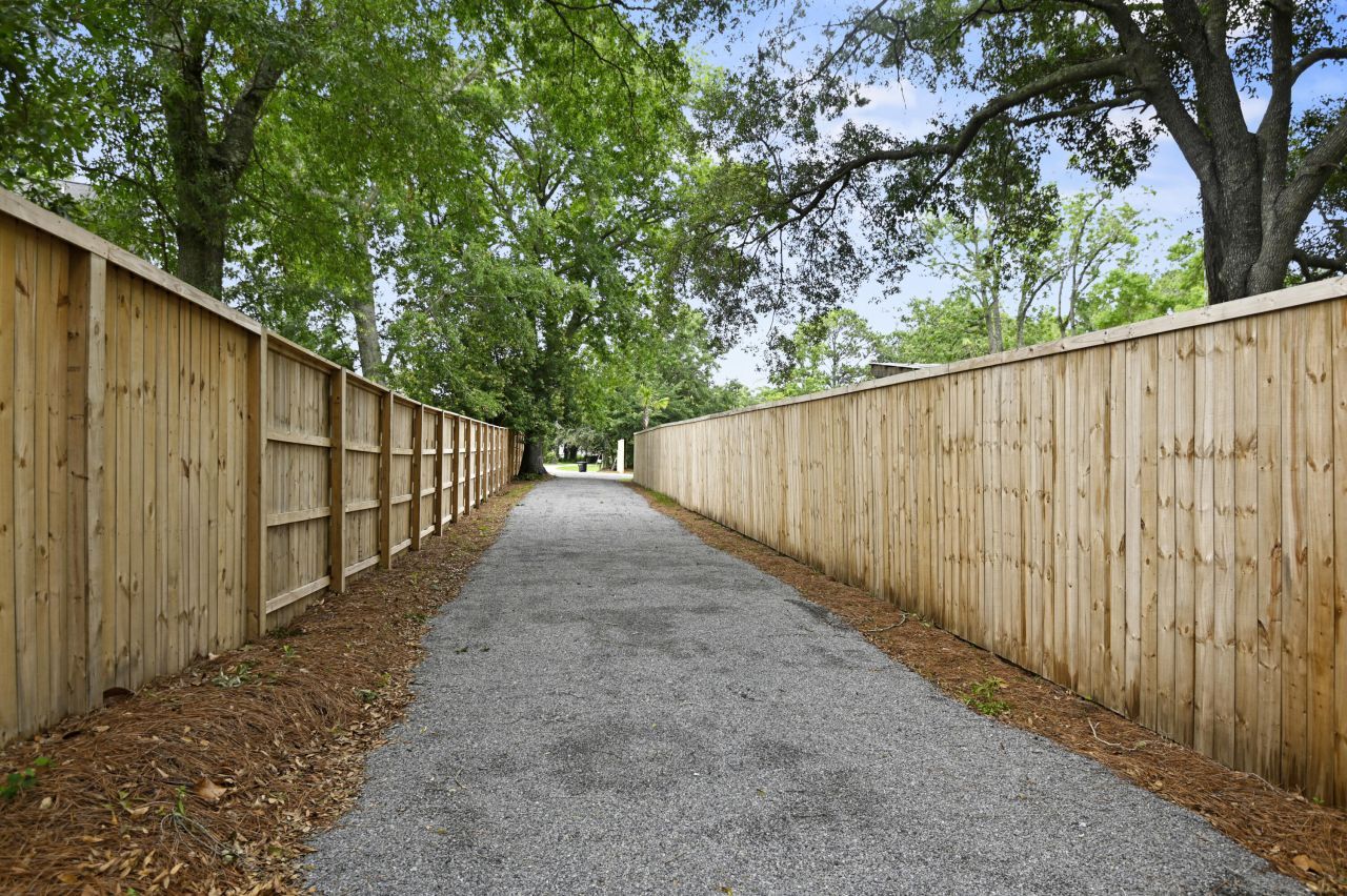 1813 Rifle Range Road Photo 18