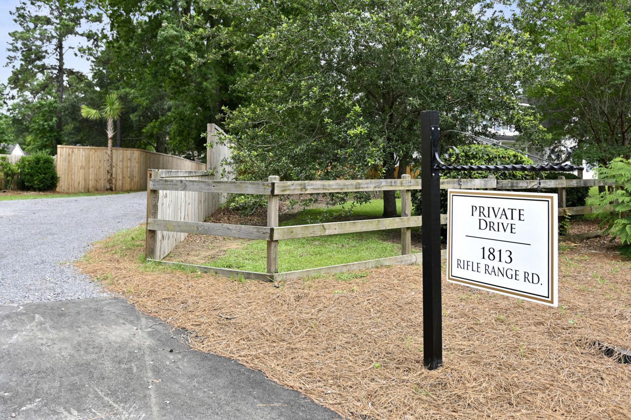 1813 Rifle Range Road Photo 3