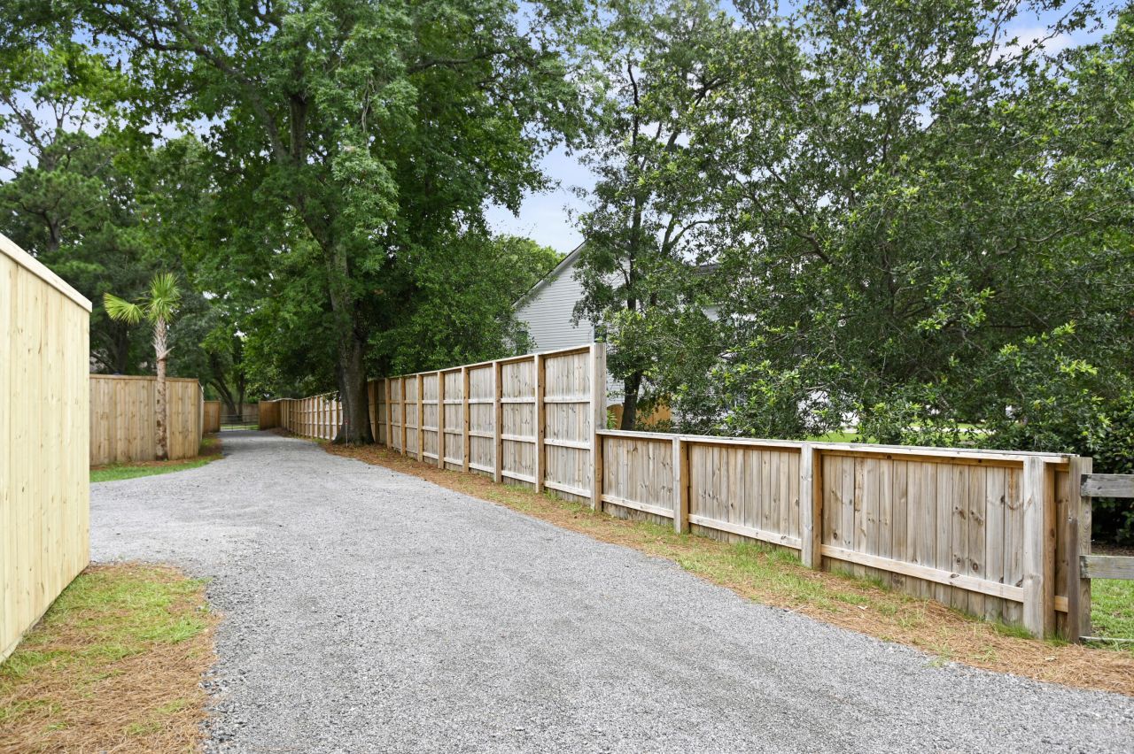 1813 Rifle Range Road Photo 6