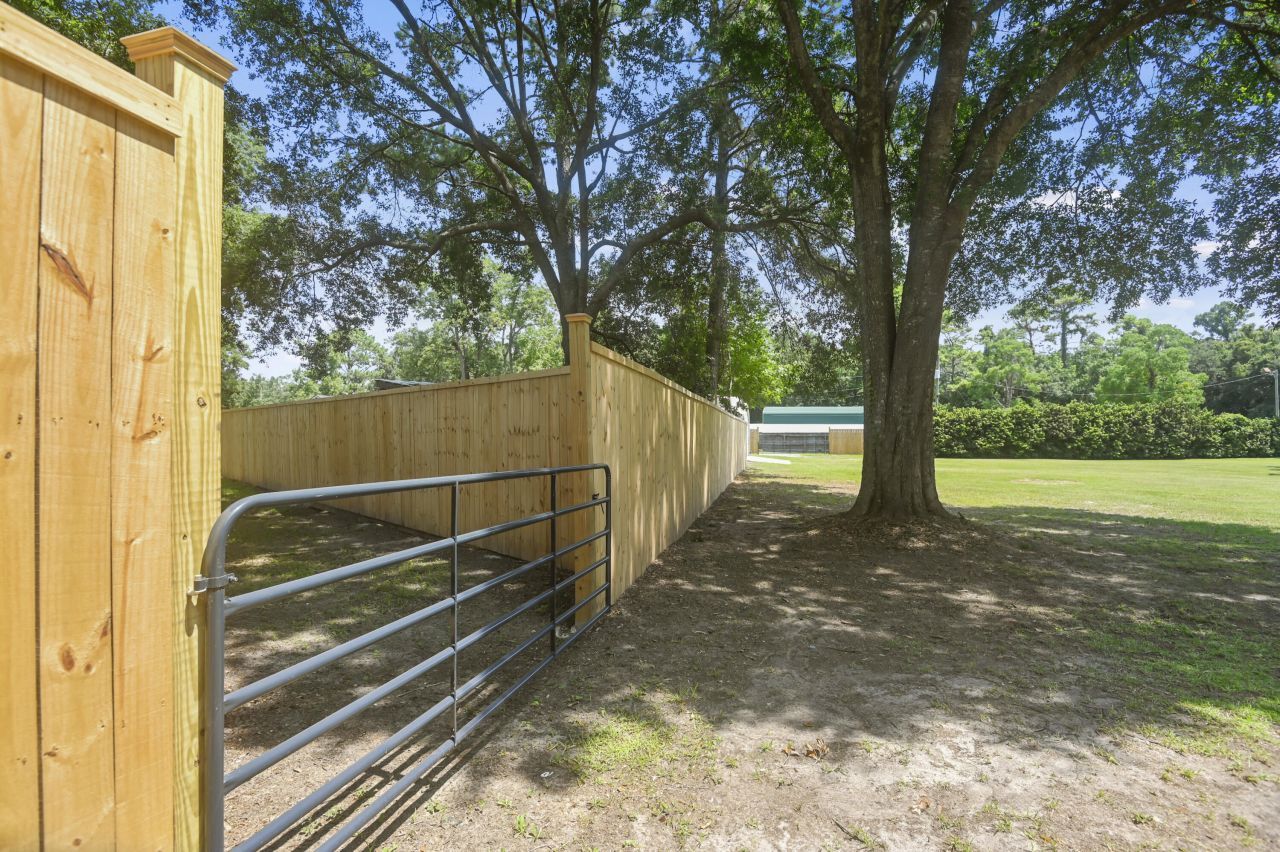 1813 Rifle Range Road Photo 7