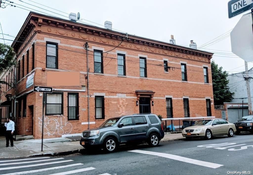 652 Grandview Avenue, Ridgewood, NY 11385 Main Photo
