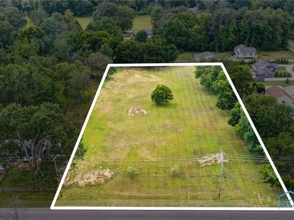 2051 Centennial Road, Toledo, OH 43617