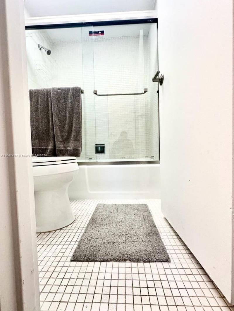 100 Lincoln Rd, Unit 1032, Miami Beach, FL 33139 Photo