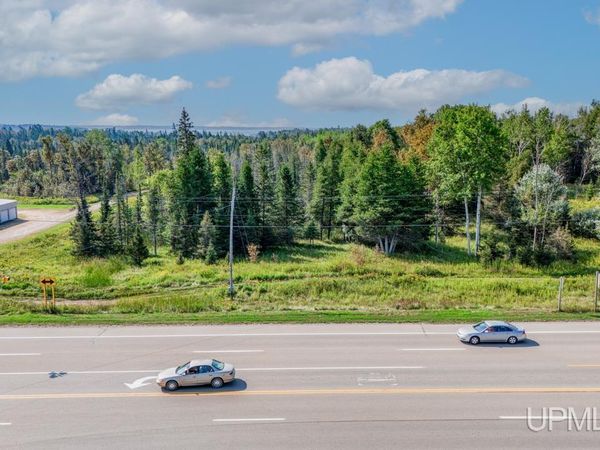 7683 US2 Highway, Masonville Twp, MI 49878