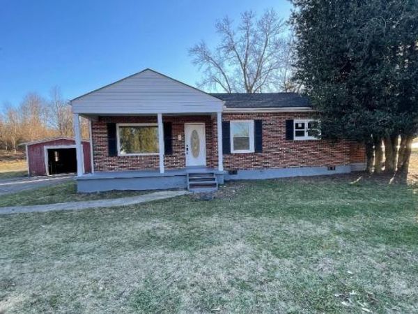 481 W Broad St, Smithville, TN 37166