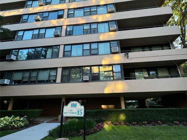 7-04 166th Street, Unit 6D, Whitestone, NY 11357
