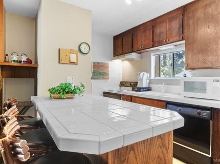 1410 Ski Run Boulevard, Unit 16, South Lake Tahoe, CA 96150 Photo