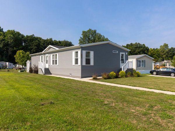 539 Harwood Court, Unit 134, Eaton Rapids, MI 48827