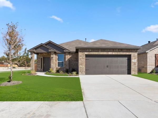 420 Comanche Drive, Cleburne, TX 76033