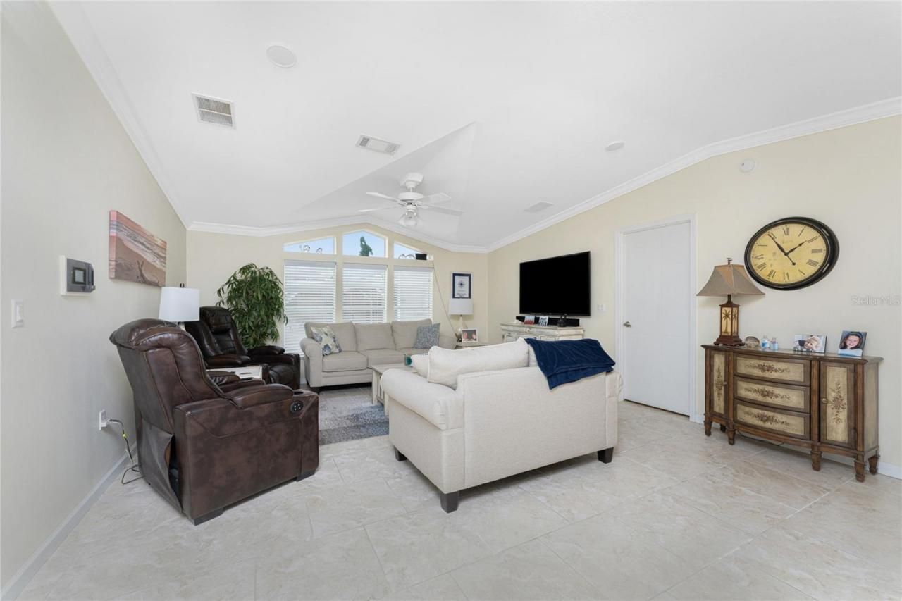 63 Windmill Boulevard, Unit 204O, Punta Gorda, FL 33950 Photo
