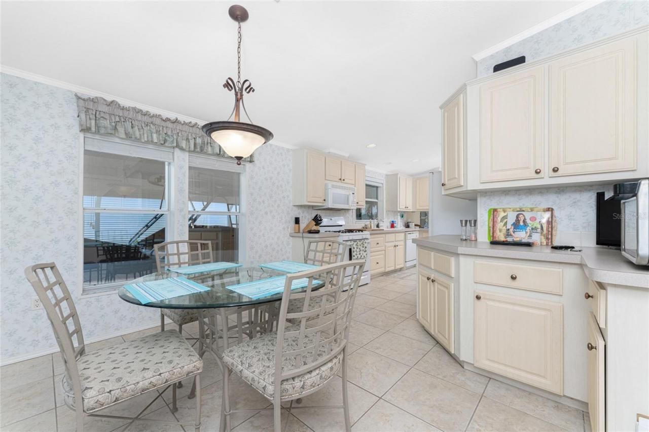 63 Windmill Boulevard, Unit 204O, Punta Gorda, FL 33950 Photo