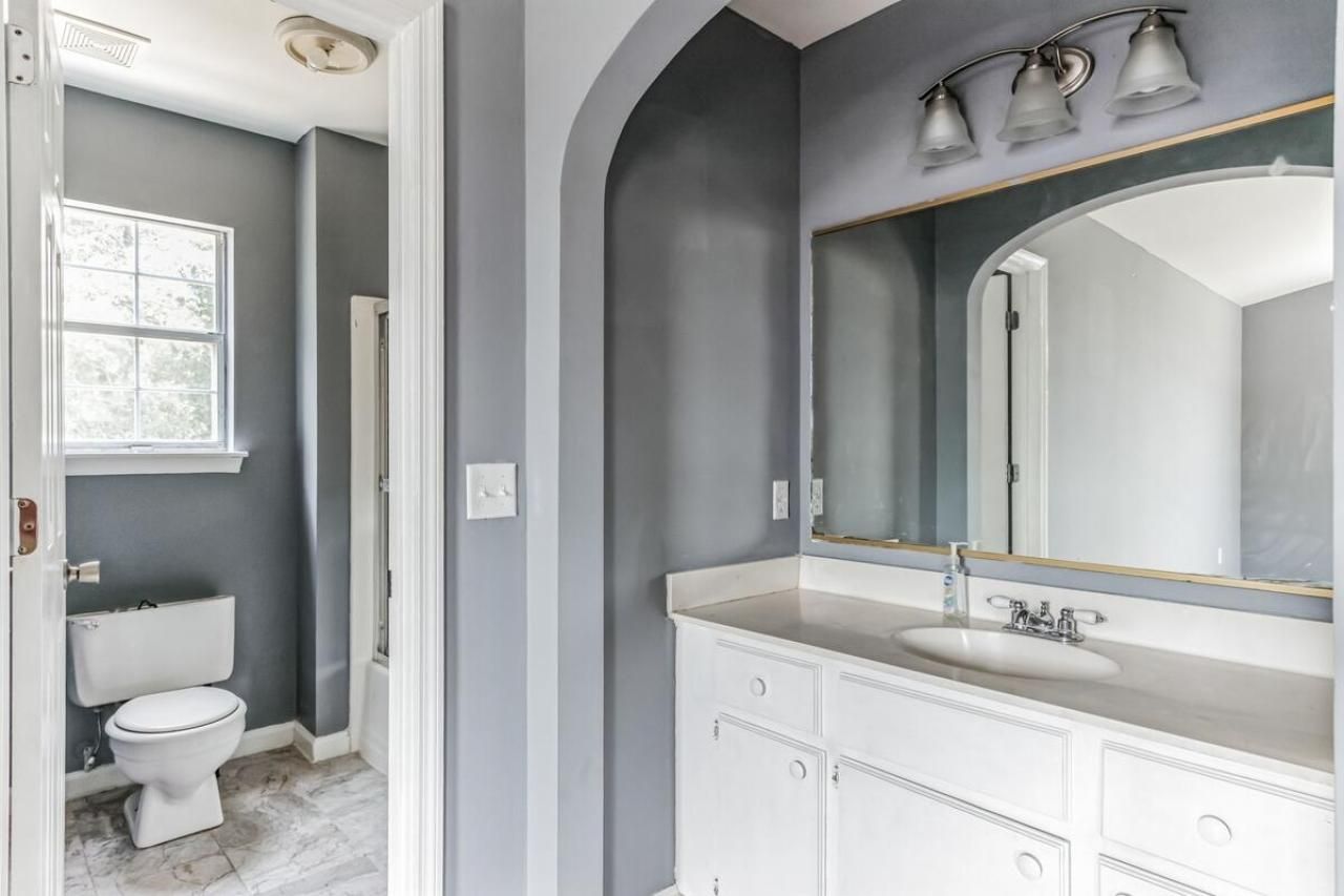 215 Cantilever Court Photo 10